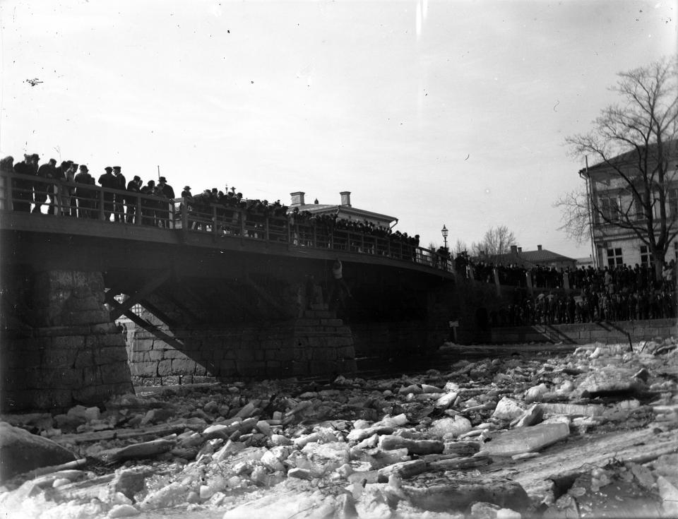 The Aura River Ice Jam in Turku, March 1903 | Environment & Society Portal